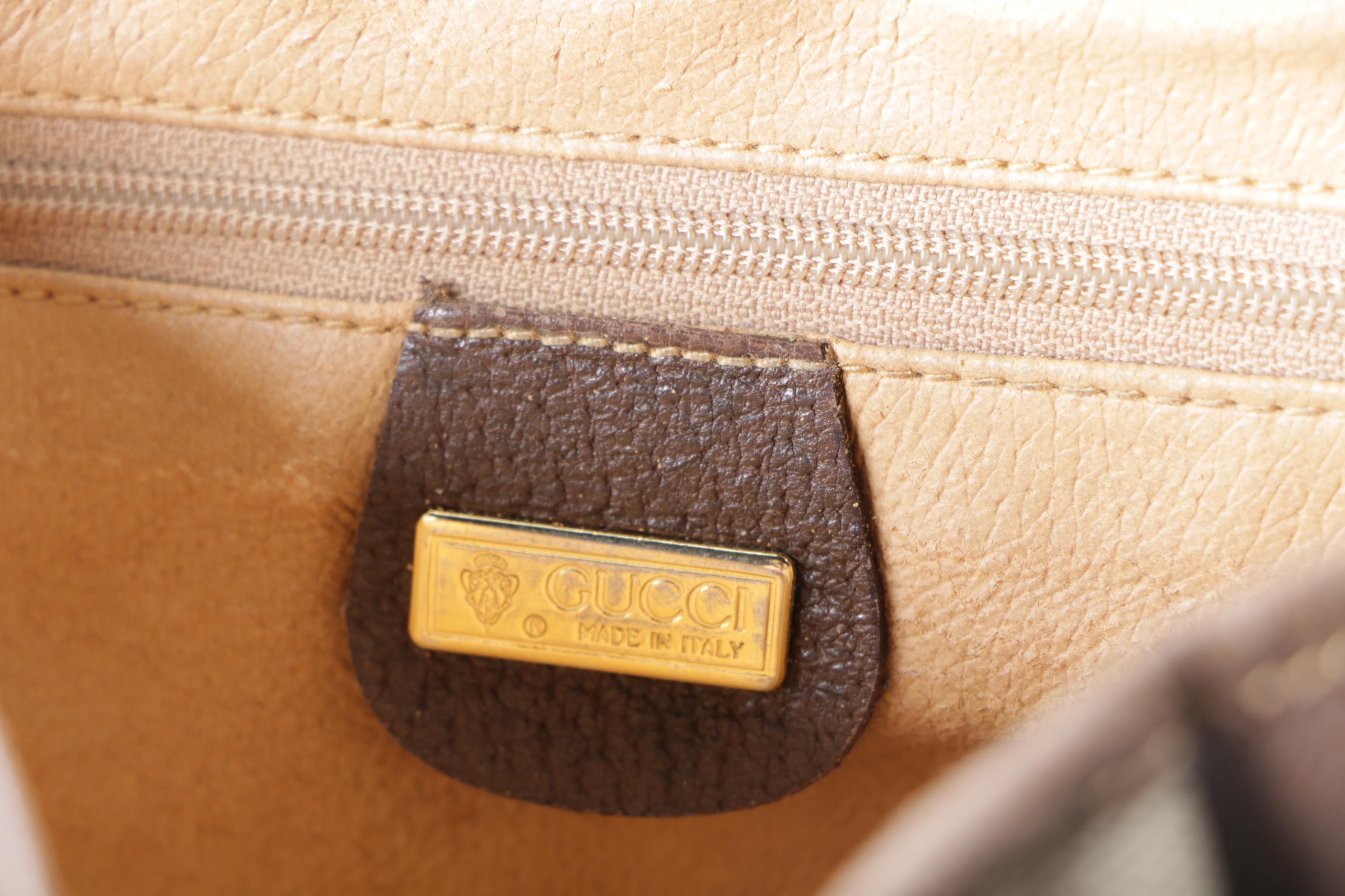 Gucci Supreme Canvas Shoulder Bag