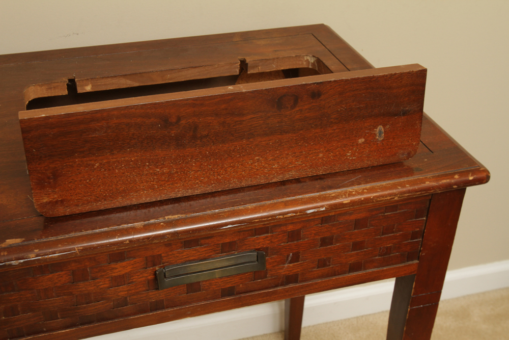 Vintage Elite De Luxe Sewing Machine and Cabinet