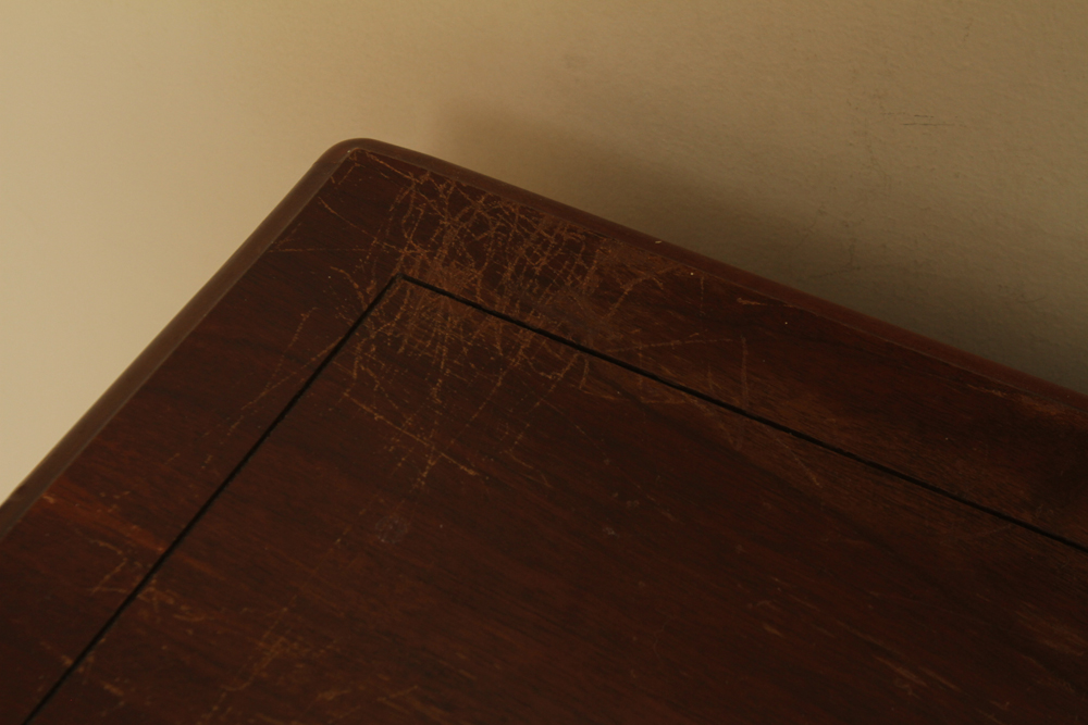 Vintage Elite De Luxe Sewing Machine and Cabinet