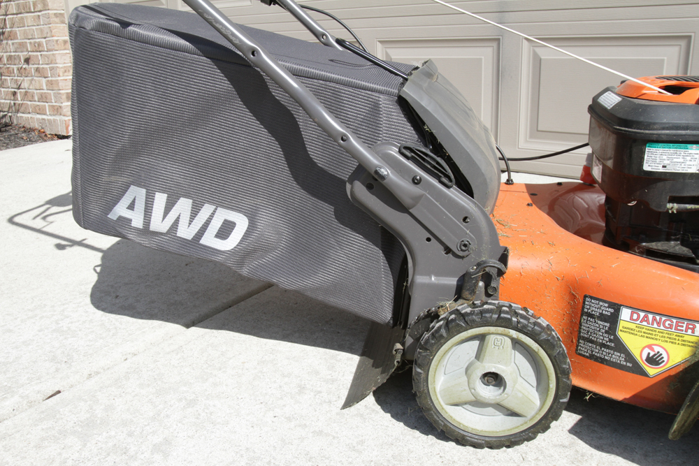 Husqvarna AWD Lawnmower with 725 EX 190cc Briggs & Stratton Motor
