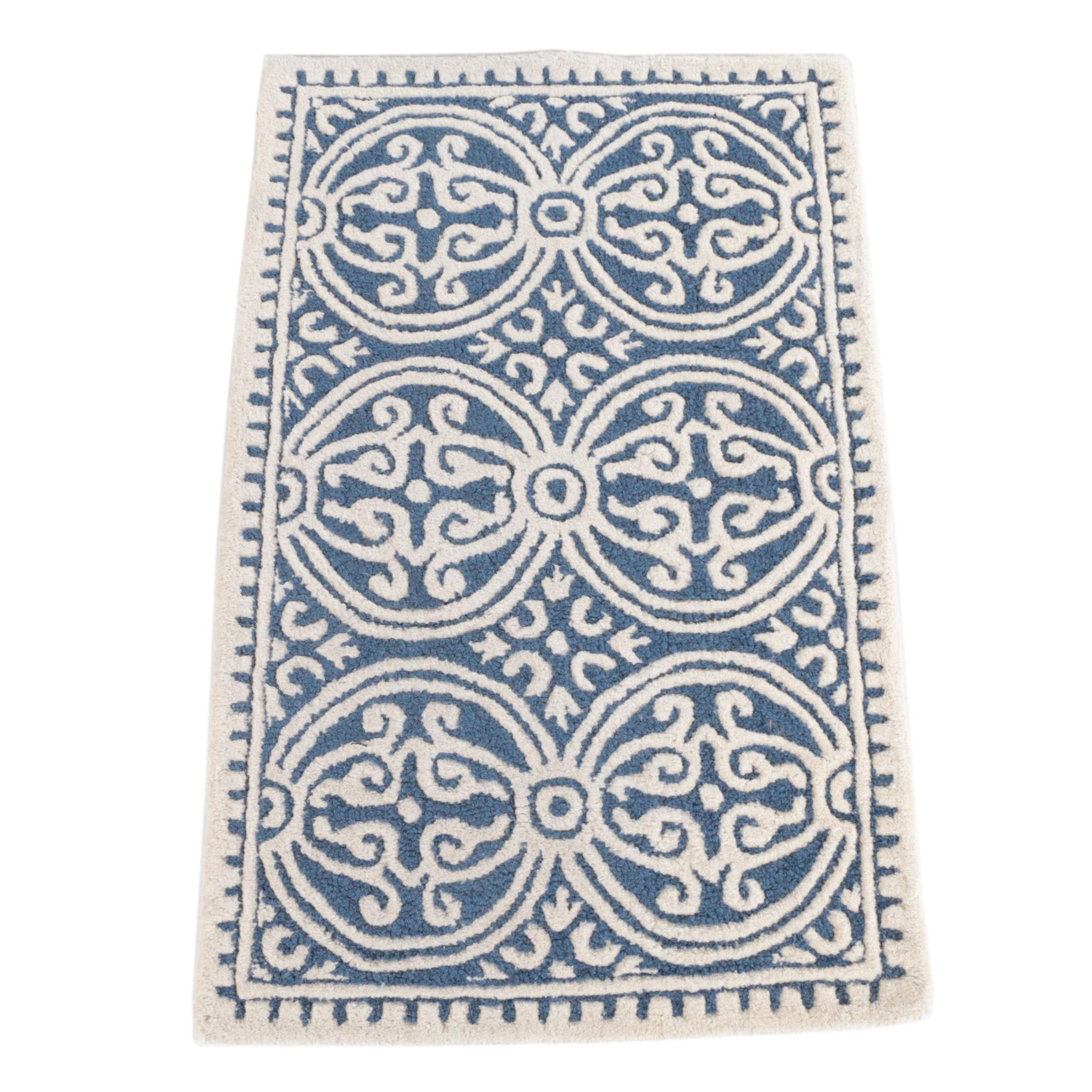 Tufted Indian "Cambridge" Wool Accent Rug by Safavieh