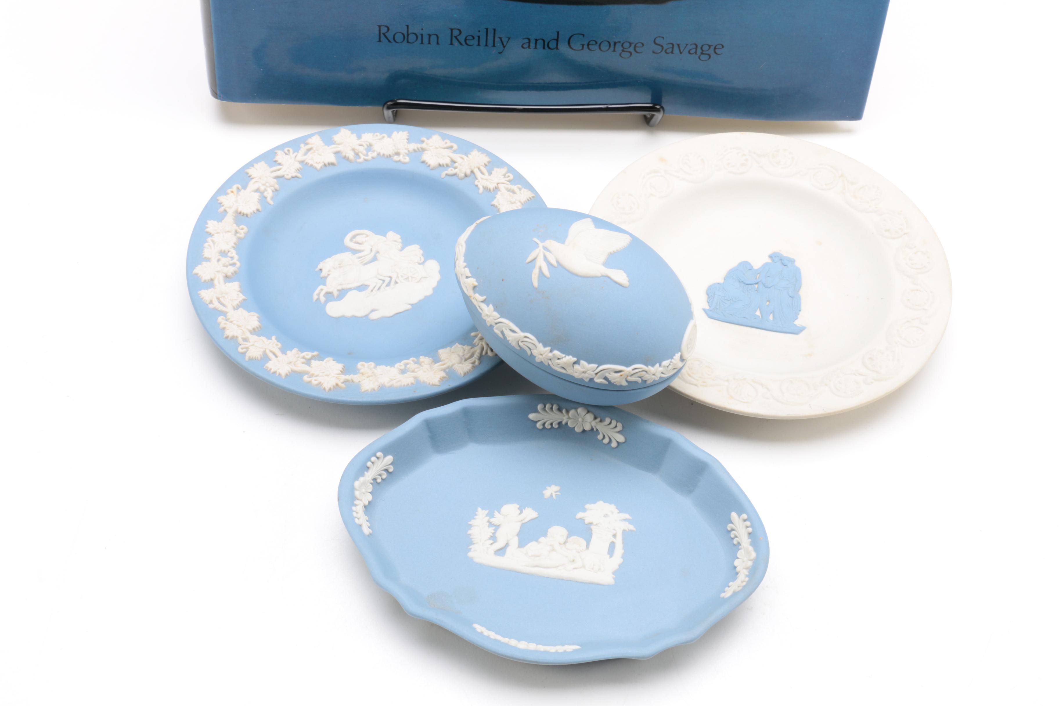 Wedgwood Jasperware Plates and "The Dictionary of Wedgwood" Book