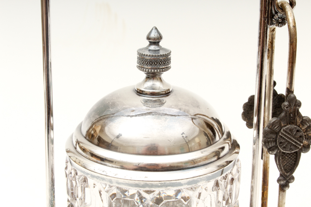 Pairpoint Mfg. Co. Silver Plate Pickle Caster