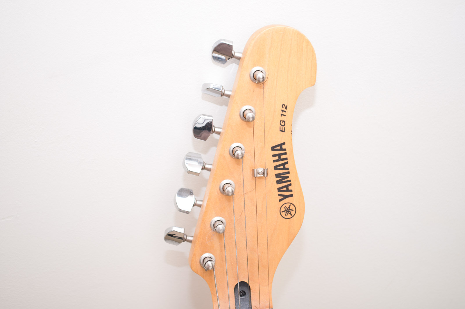 Yamaha EG 112 Electric Guitar with Amp and Stand