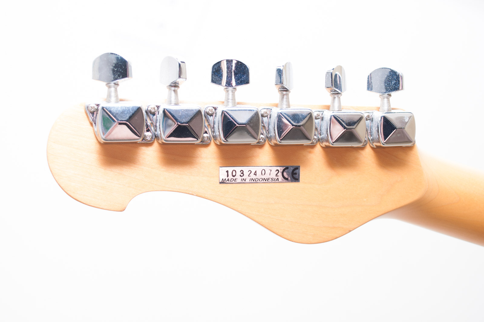 Yamaha EG 112 Electric Guitar with Amp and Stand