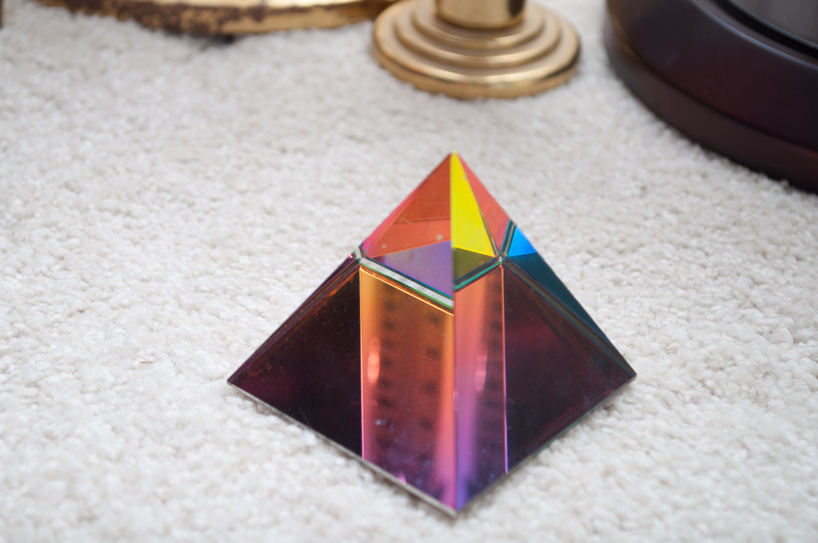 Skeleton Clocks and Barometers with Crystal Prism and Radiometer