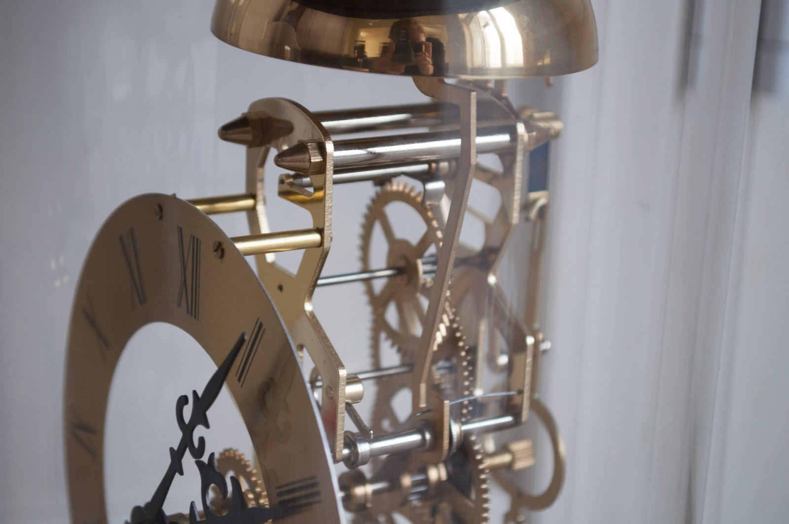 Skeleton Clocks and Barometers with Crystal Prism and Radiometer