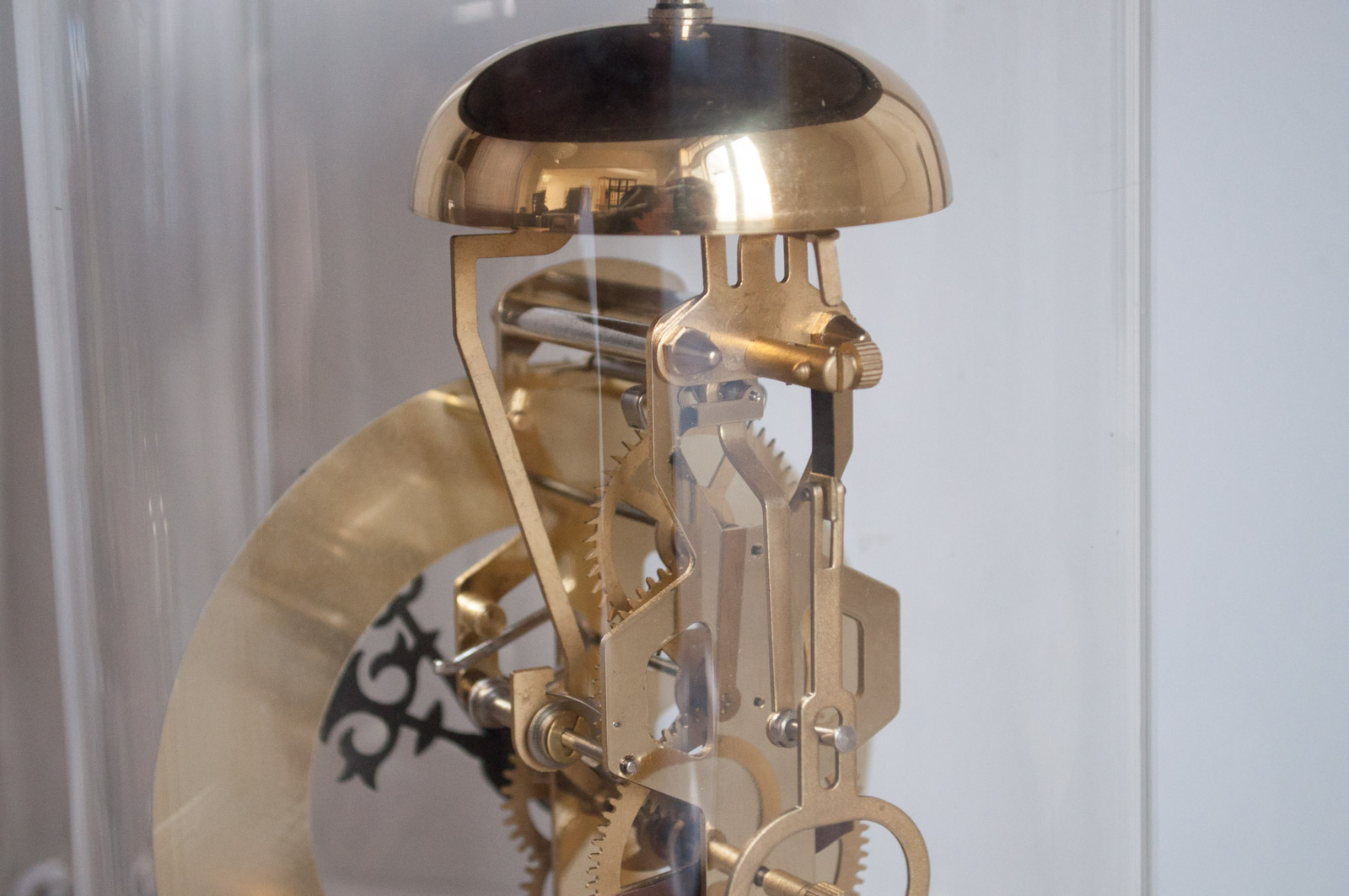 Skeleton Clocks and Barometers with Crystal Prism and Radiometer
