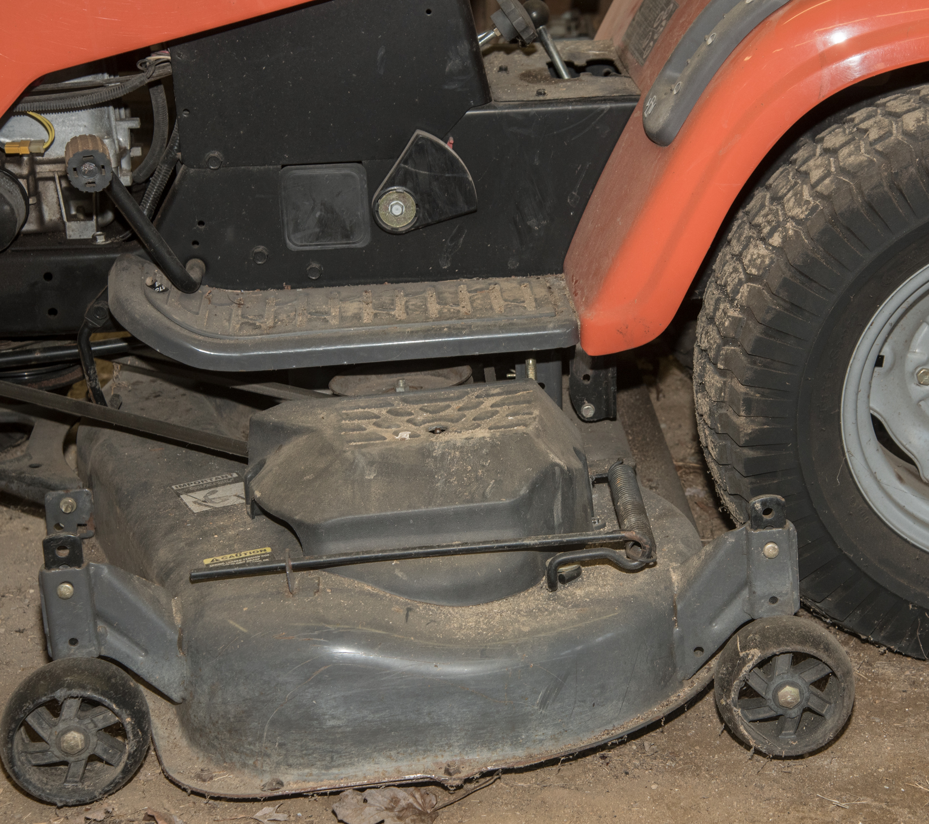 2005 Husqvarna GT2254 Riding Lawn Tractor