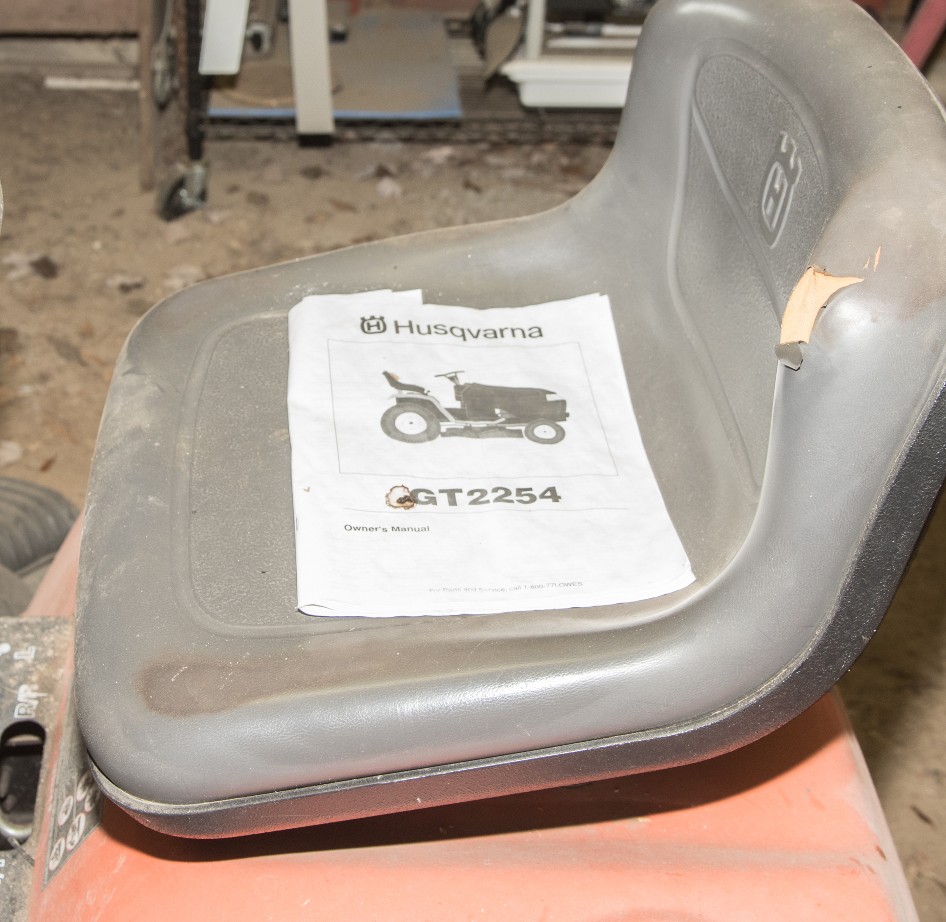 2005 Husqvarna GT2254 Riding Lawn Tractor