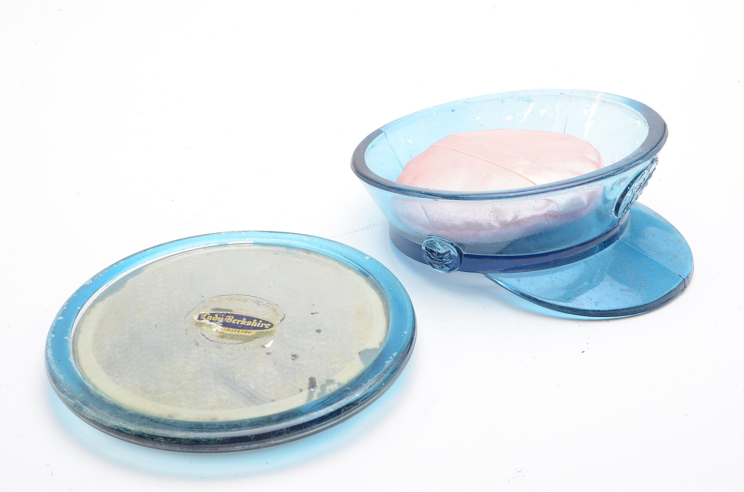 Lady Berkshire Military Hat Powder Box