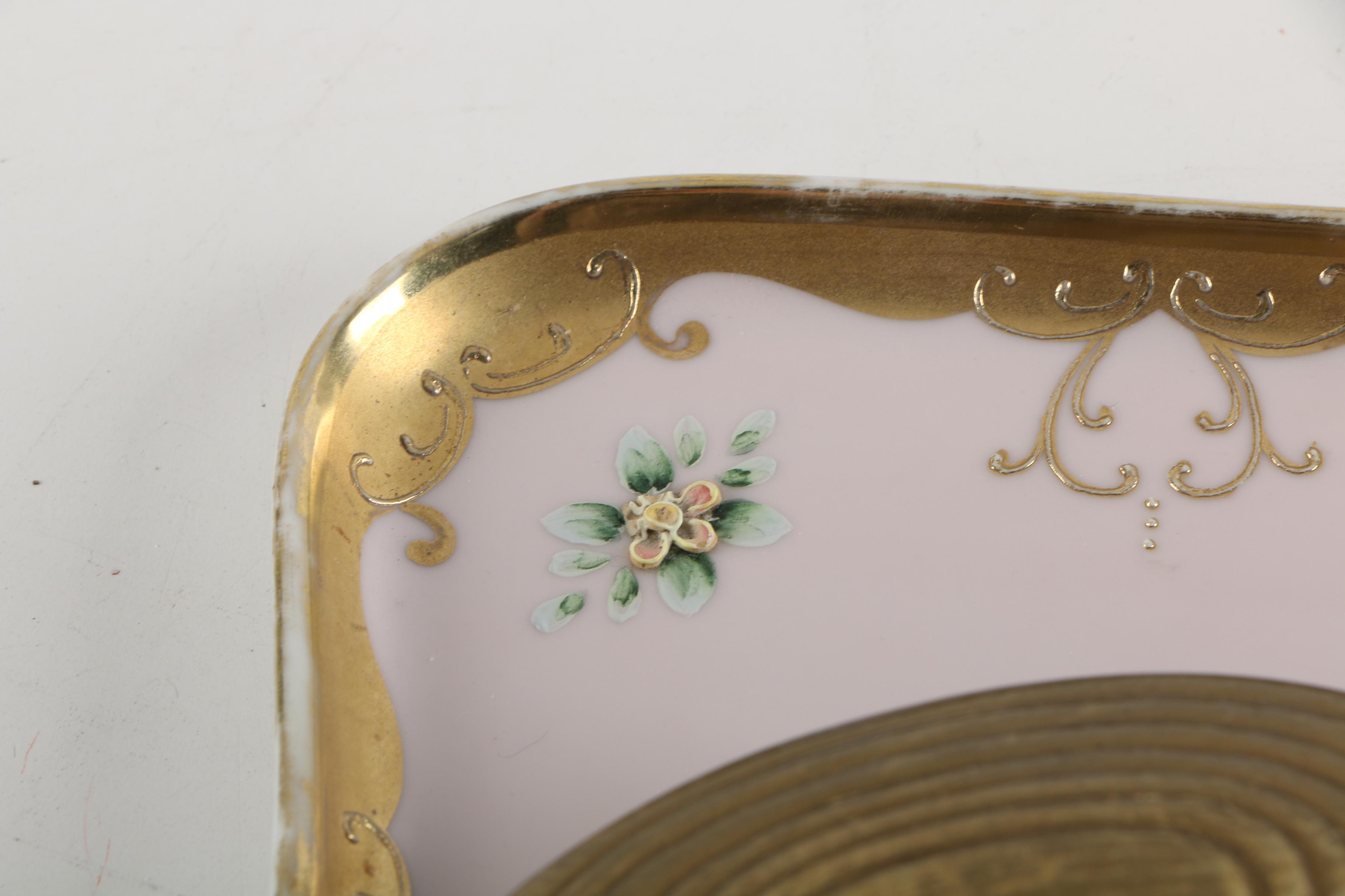 Vintage Vanity Accessories Including Ardalt Porcelain