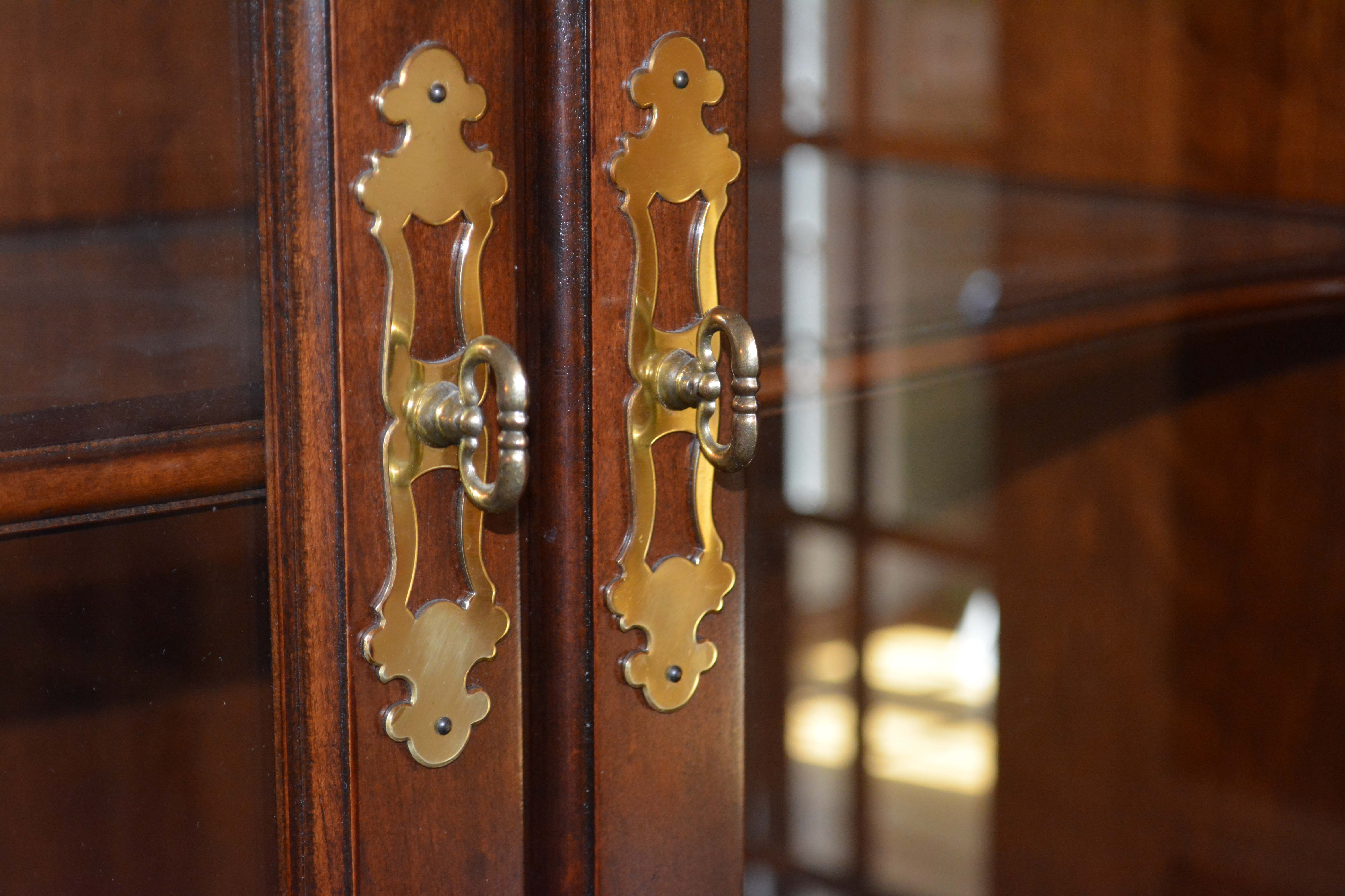 Drexel Three-Piece Display Cabinet With Bookcases