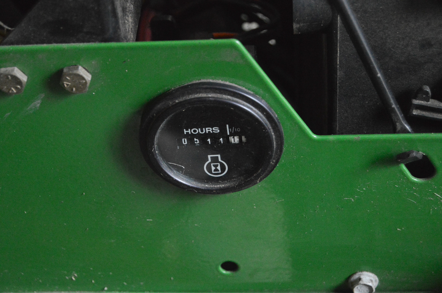 John Deere 318 Lawn Tractor