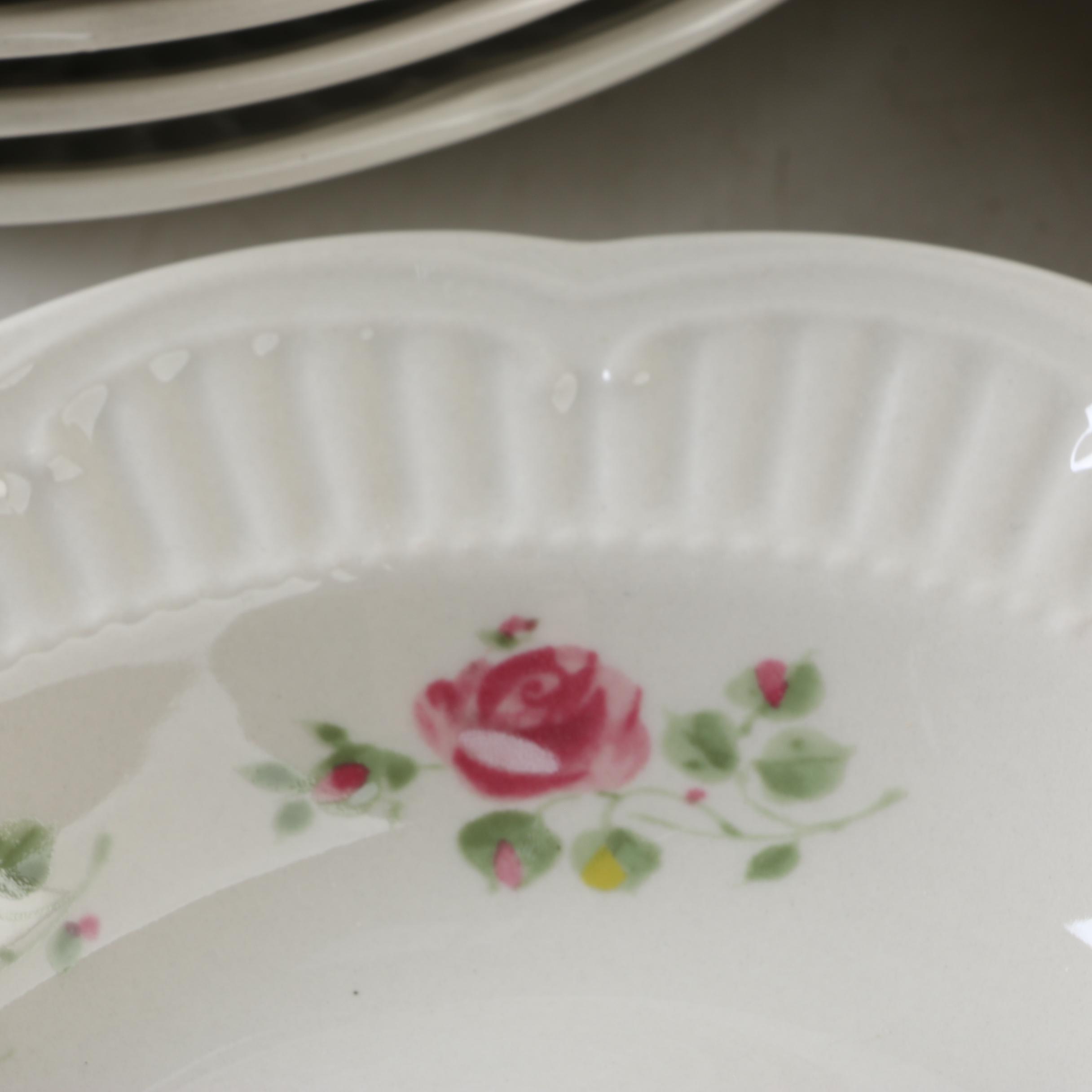 Gibson Design's Dinnerware