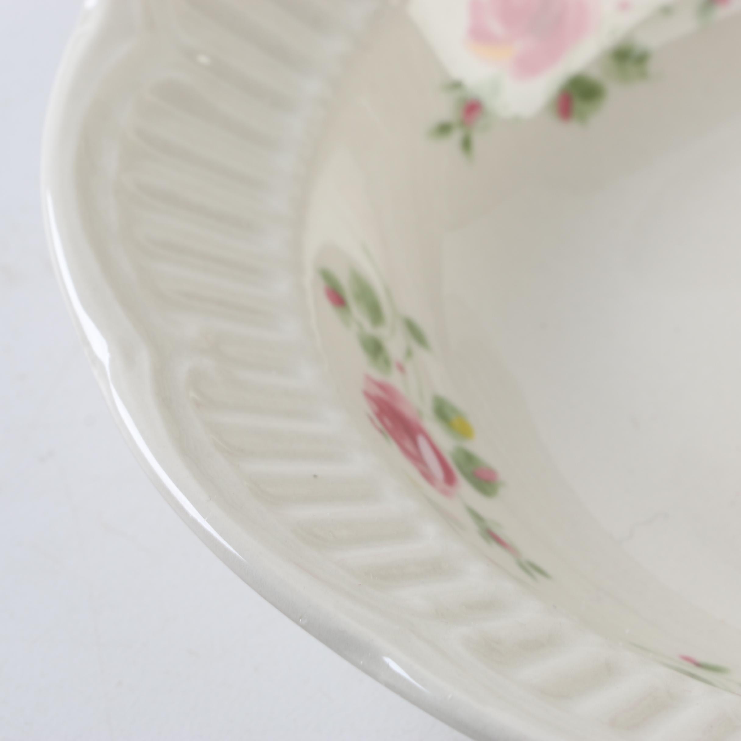 Gibson Design's Dinnerware