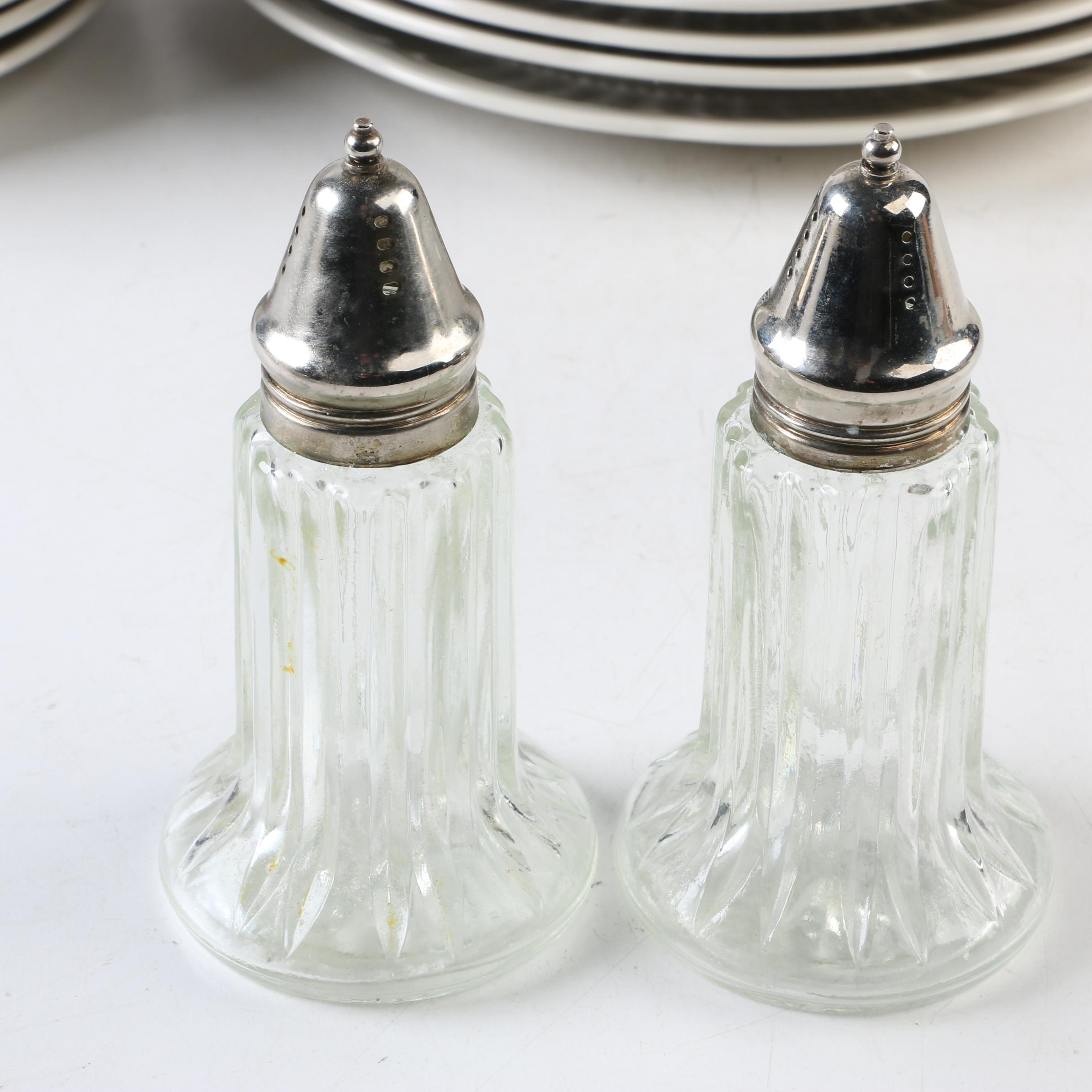 Gibson Design's Dinnerware