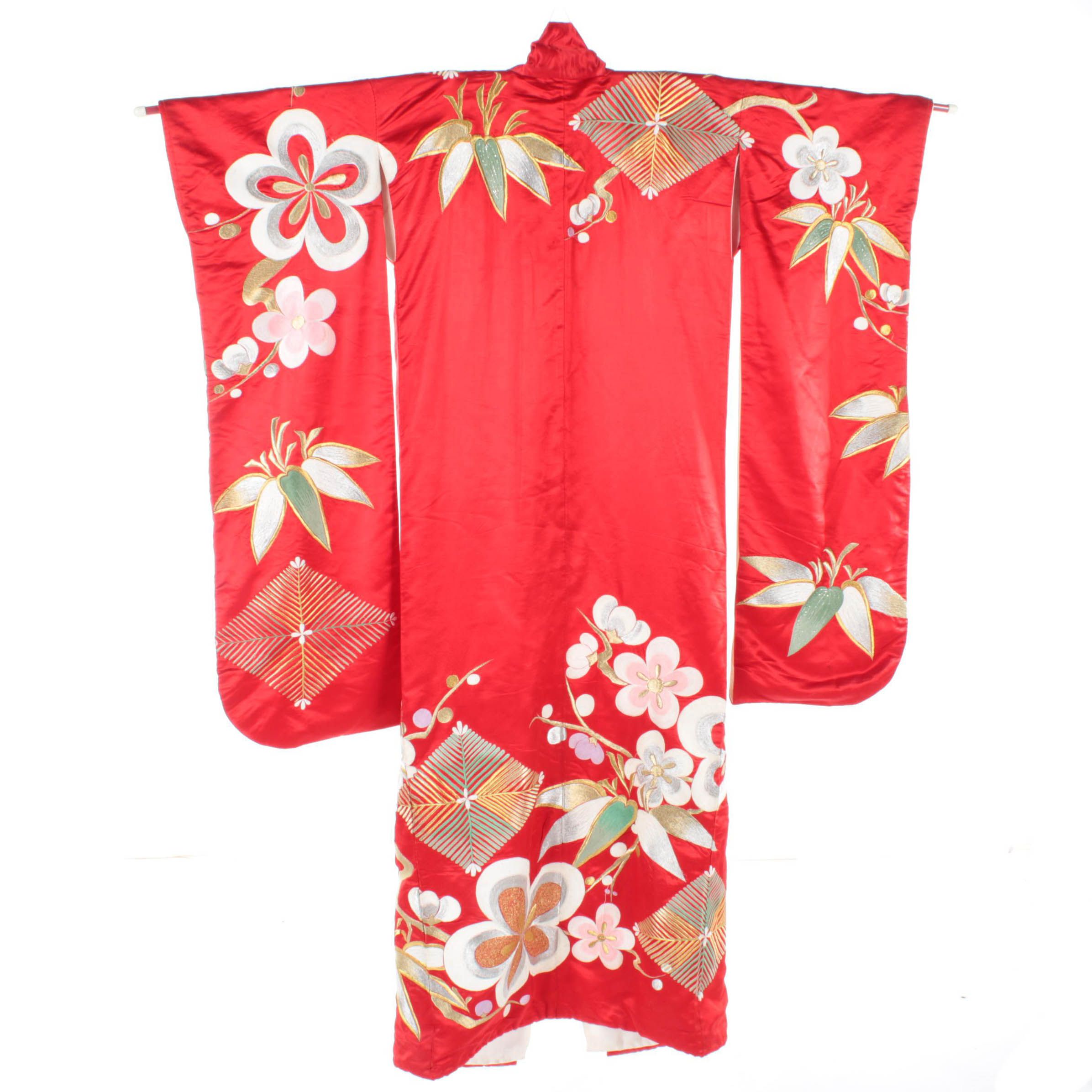 Vintage Japanese Embroidered Silk Furisode Kimono and Display Rod