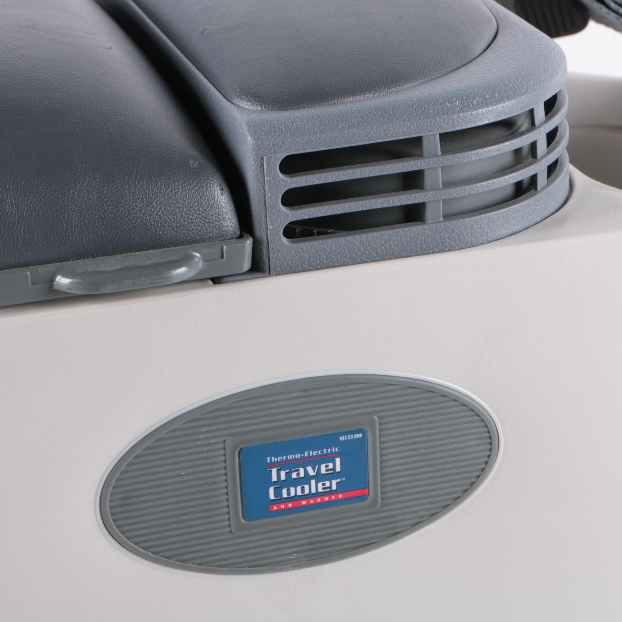 Rubbermaid Thermo-Electric Travel Cooler and Warmer