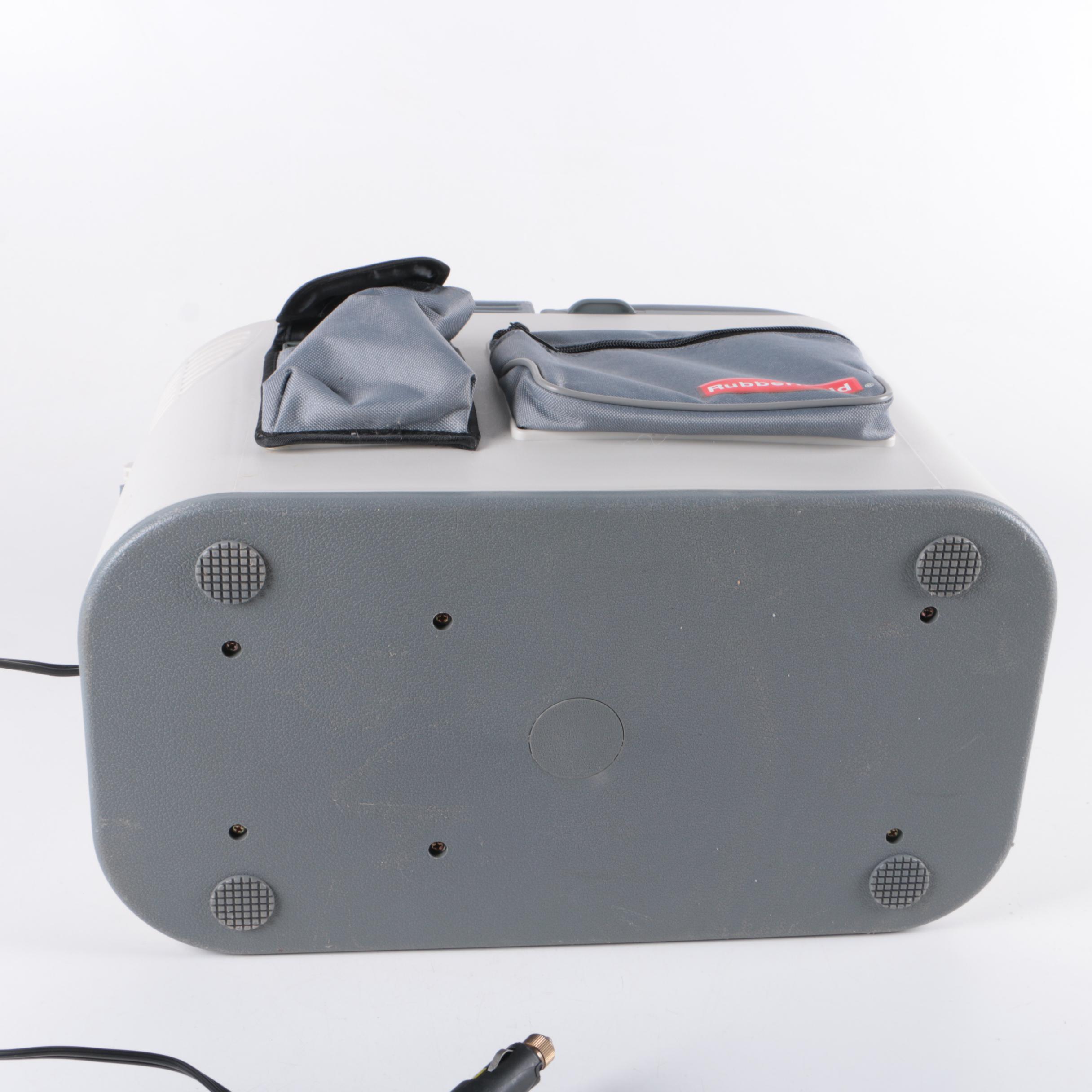 Rubbermaid Thermo-Electric Travel Cooler and Warmer