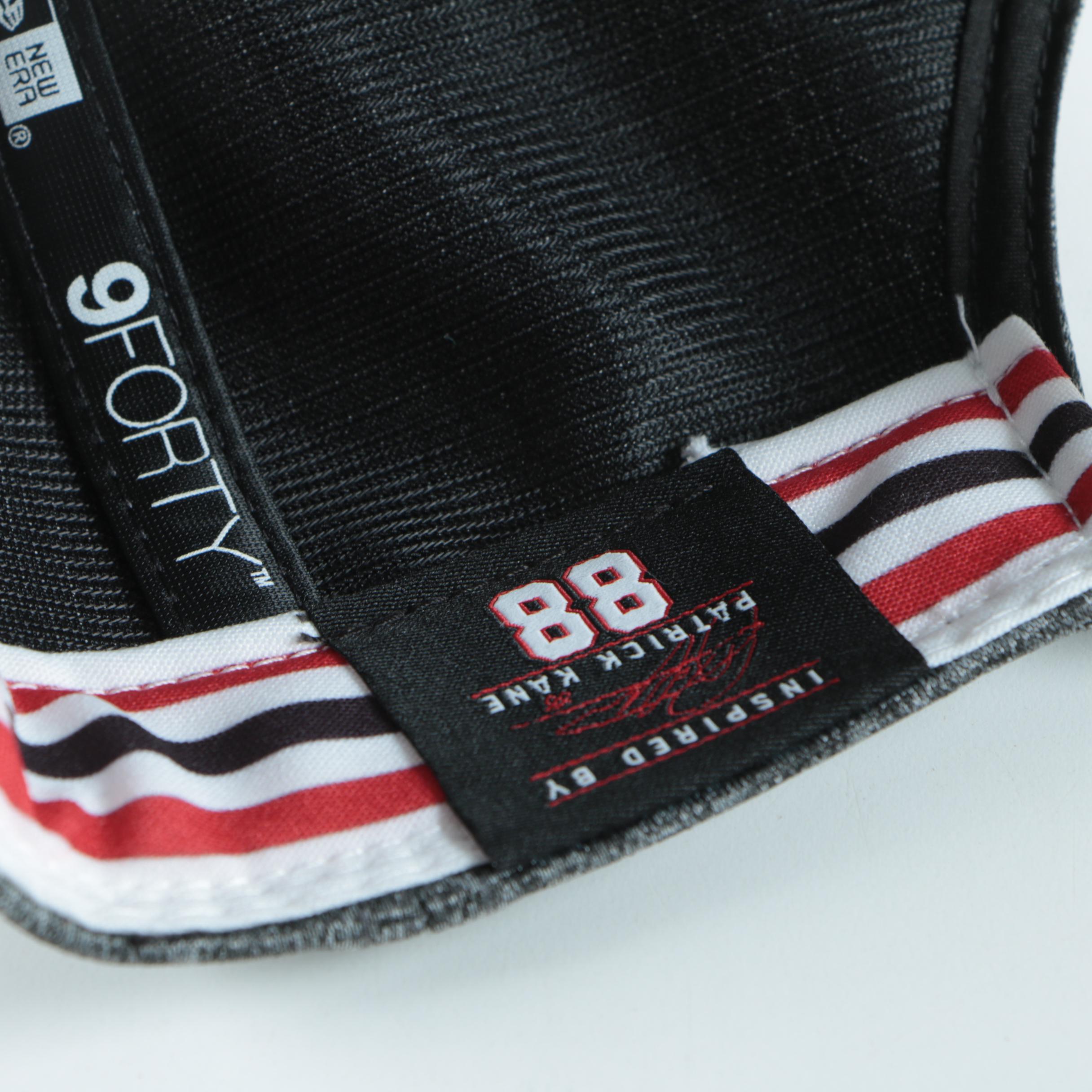 Autographed Andrew Shaw Chicago Blackhawks Pucks with Blackhawks Hat