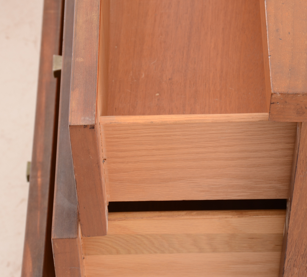 Pair of Mid Century Modern Nightstands