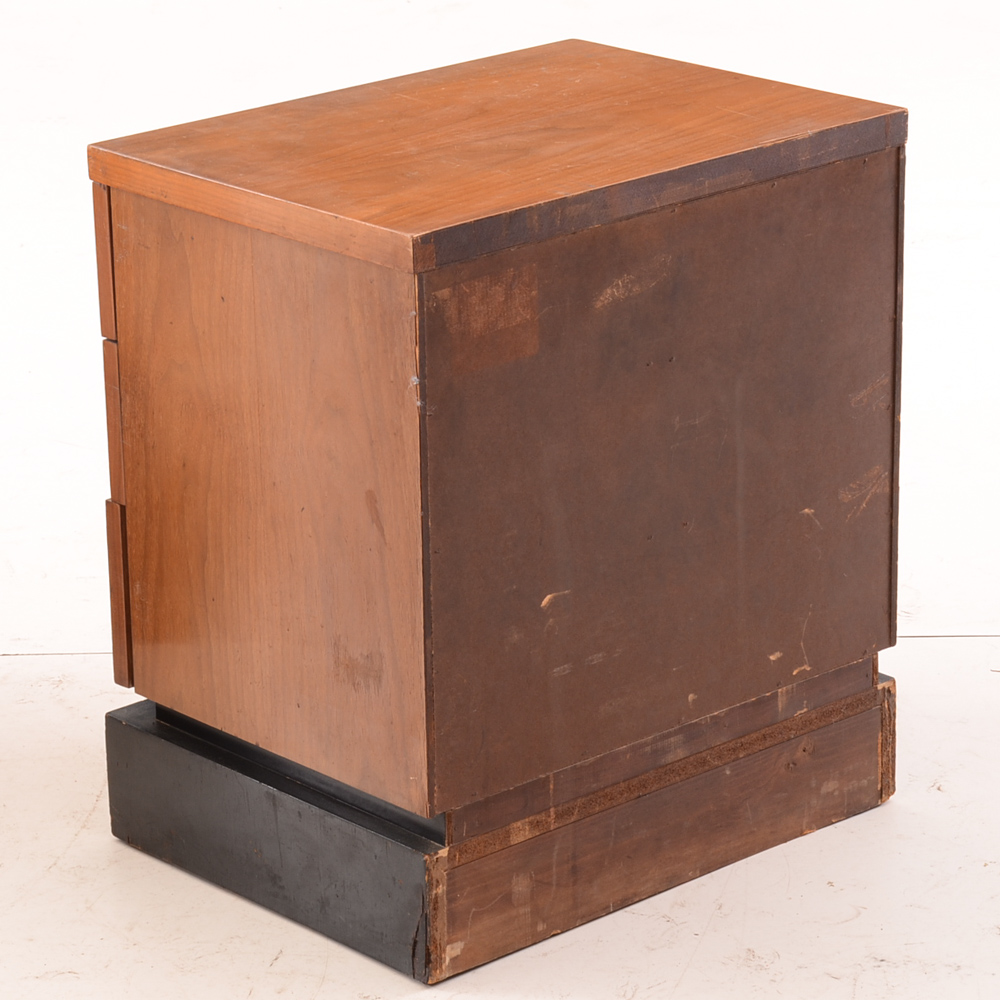 Pair of Mid Century Modern Nightstands