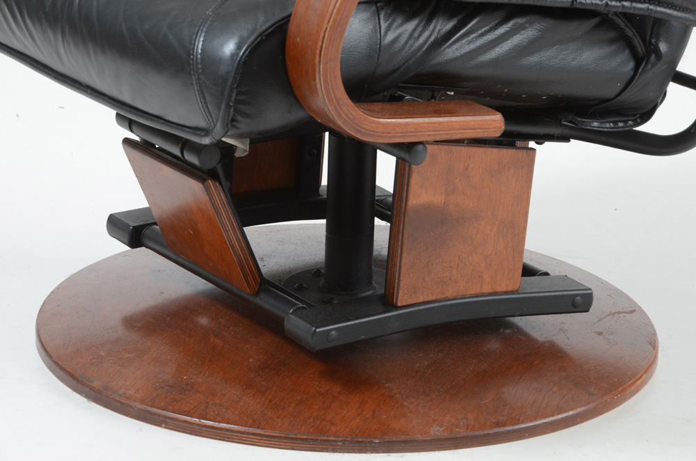 "Avant Glide" Vintage Glider Chair