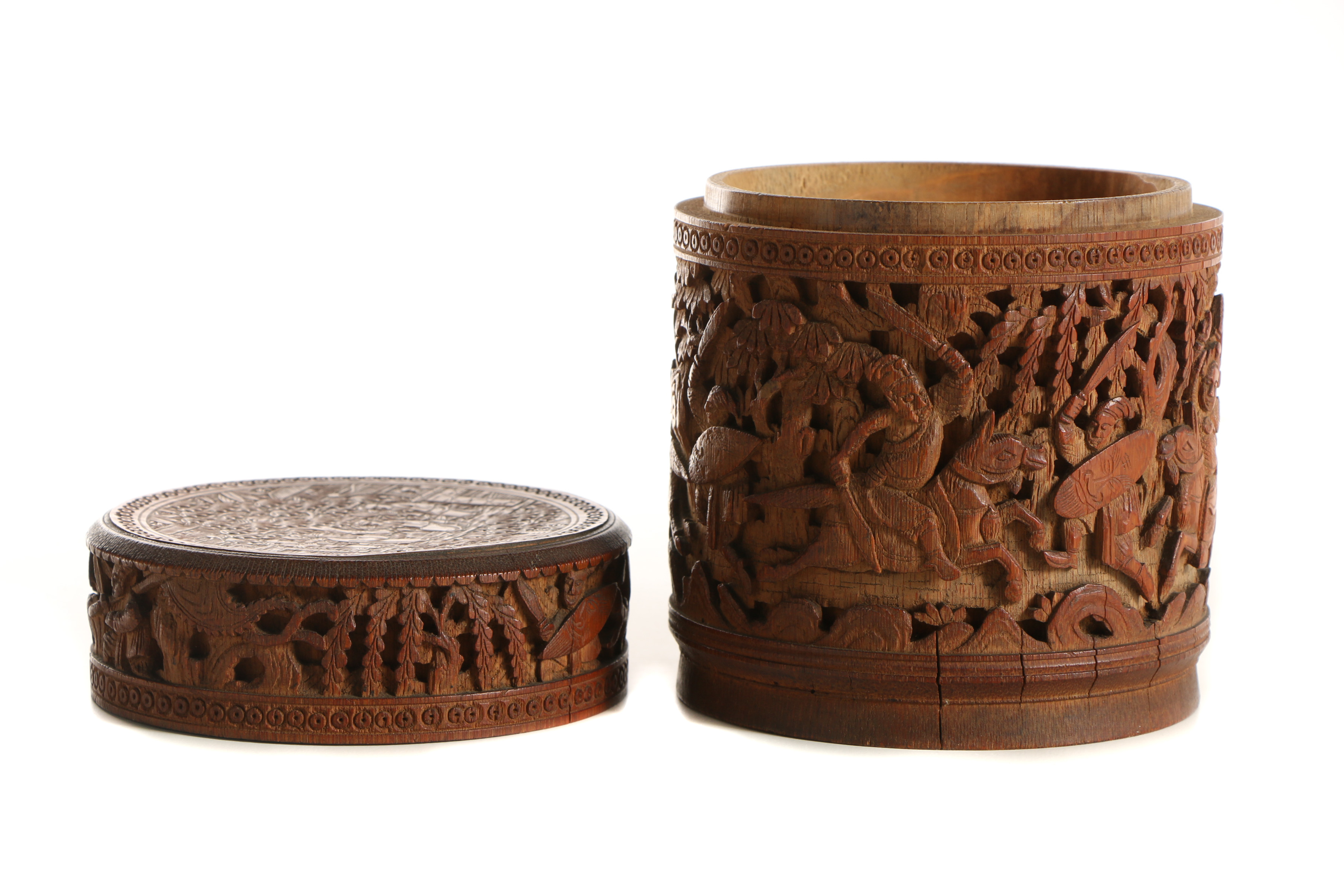 Chinese Qing Dynasty Carved Bamboo Tea Caddy