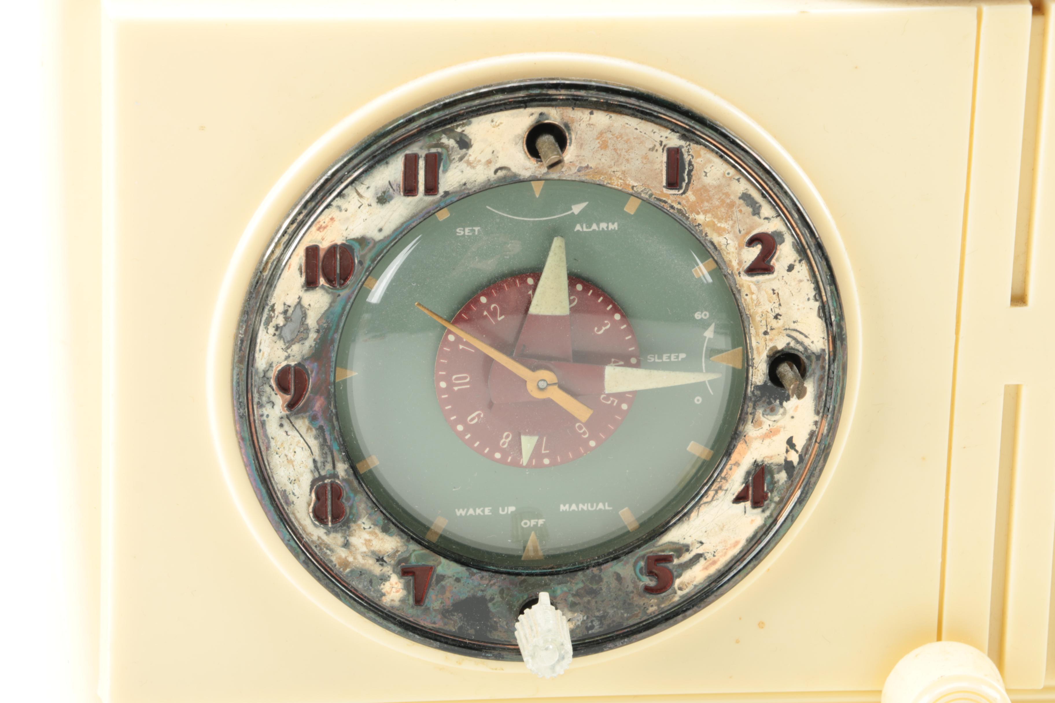 Circa 1940's General Electric Radio/Clock