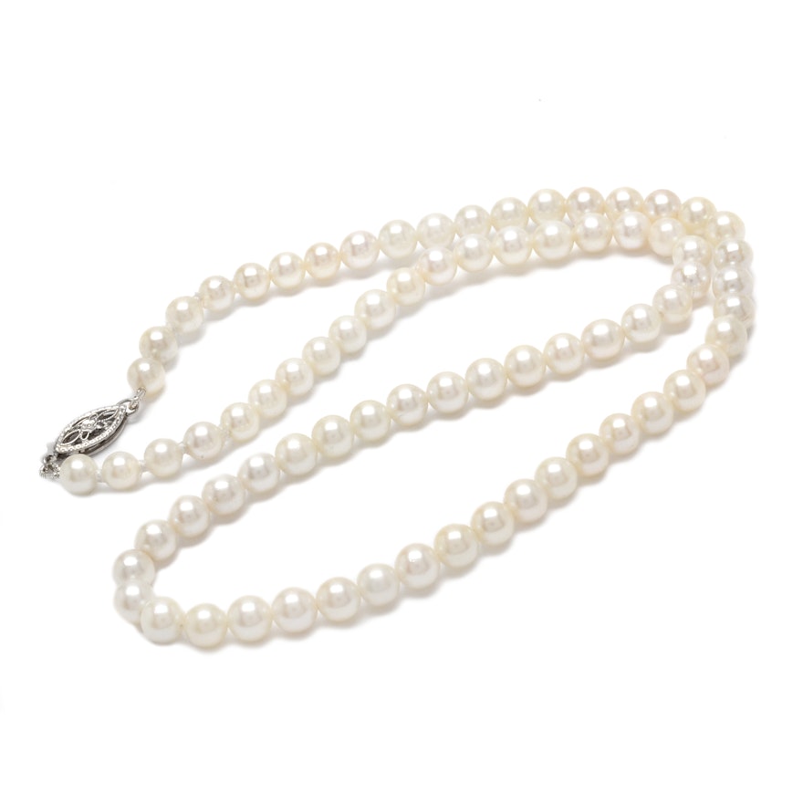 Cultured Pearl Necklace with 14K White Gold Clasp