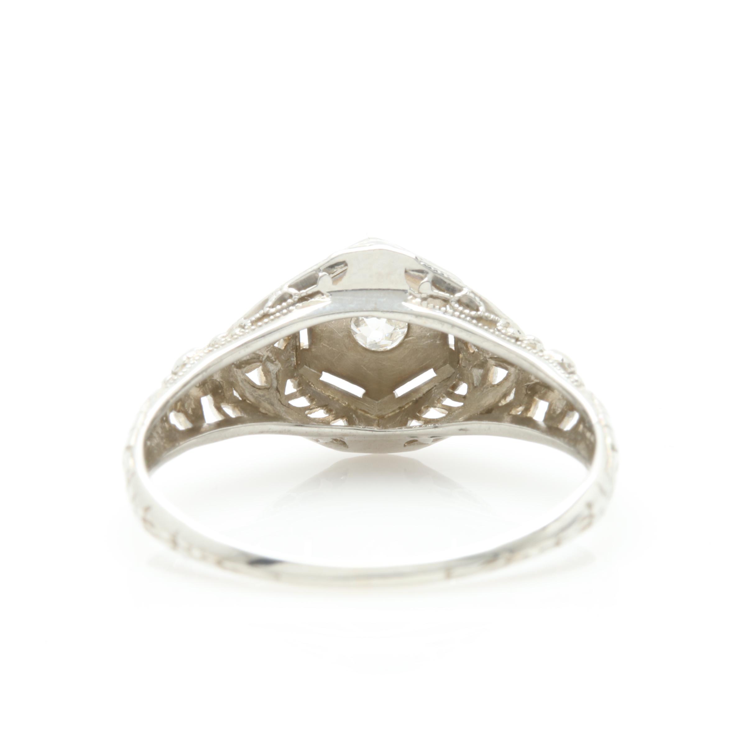 Art Deco 18K White Gold Diamond Ring