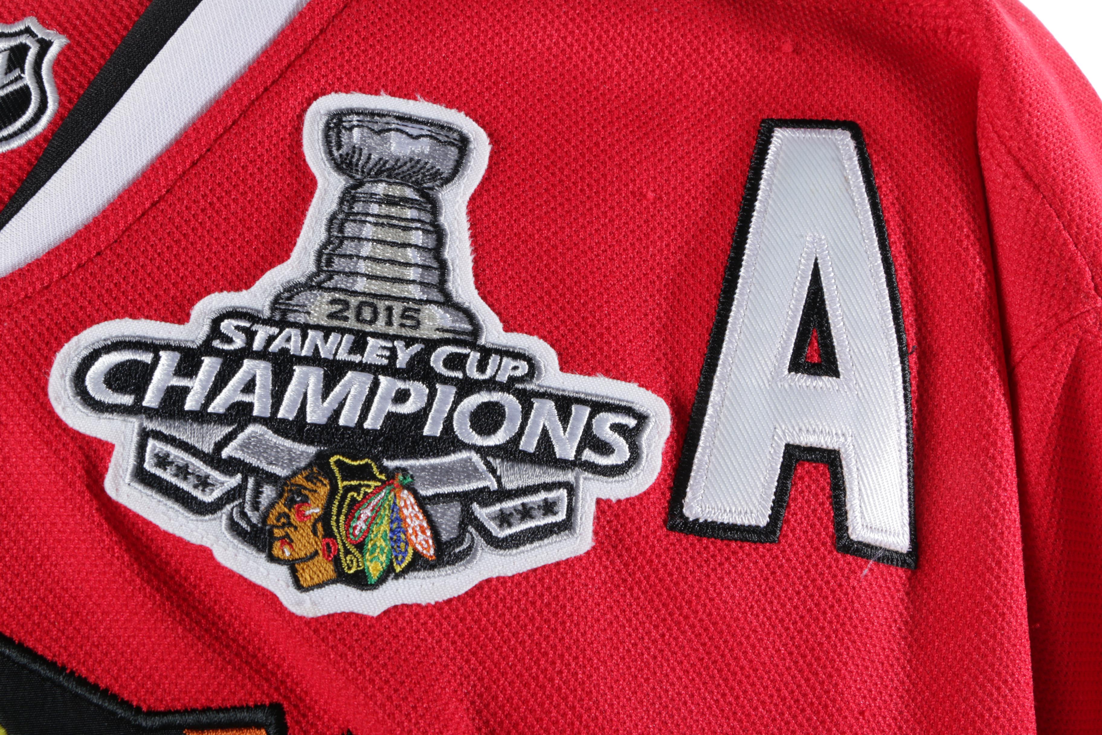 Patrick Sharp Autographed Chicago Blackhawks Jersey