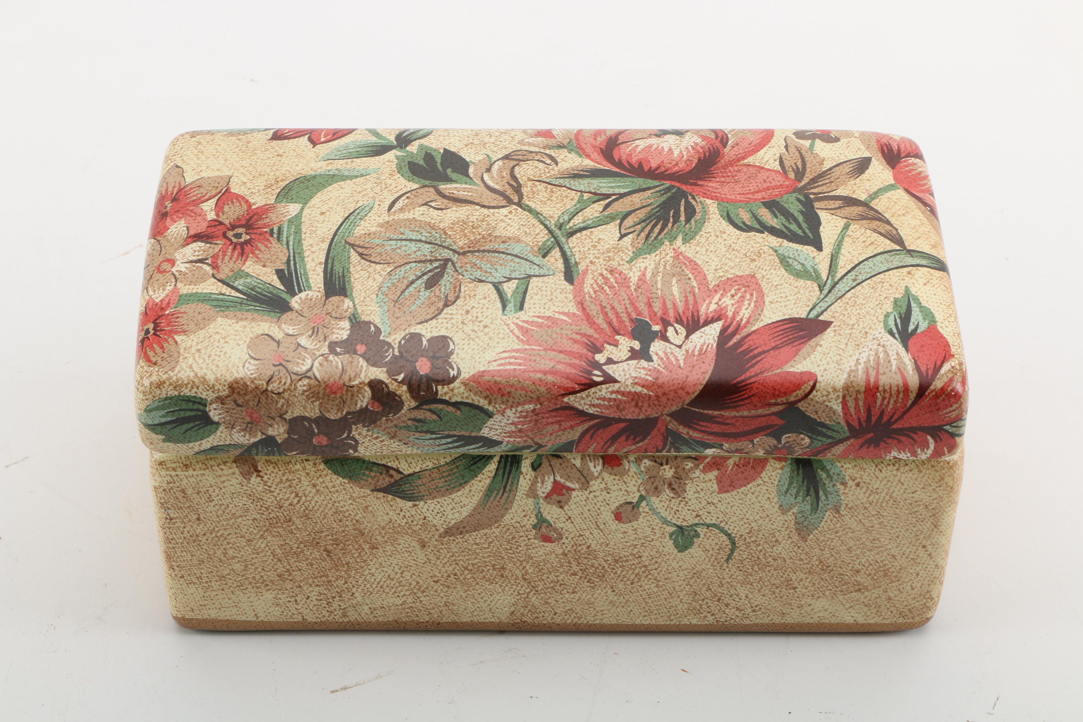 Vanity Accessories Including Aynsley Perfume Atomizer