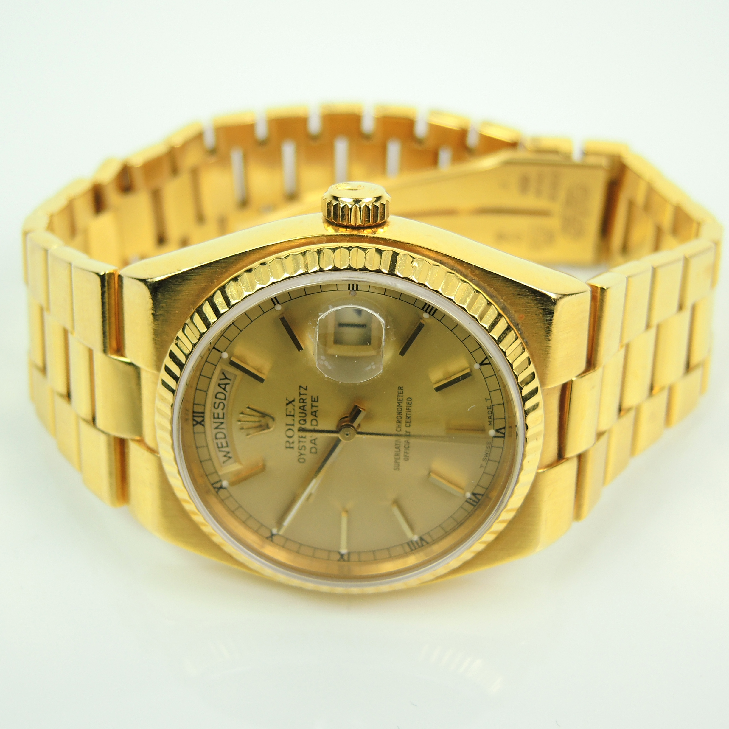 18K Yellow Gold Rolex OysterQuartz 19018 Champagne Dial Watch