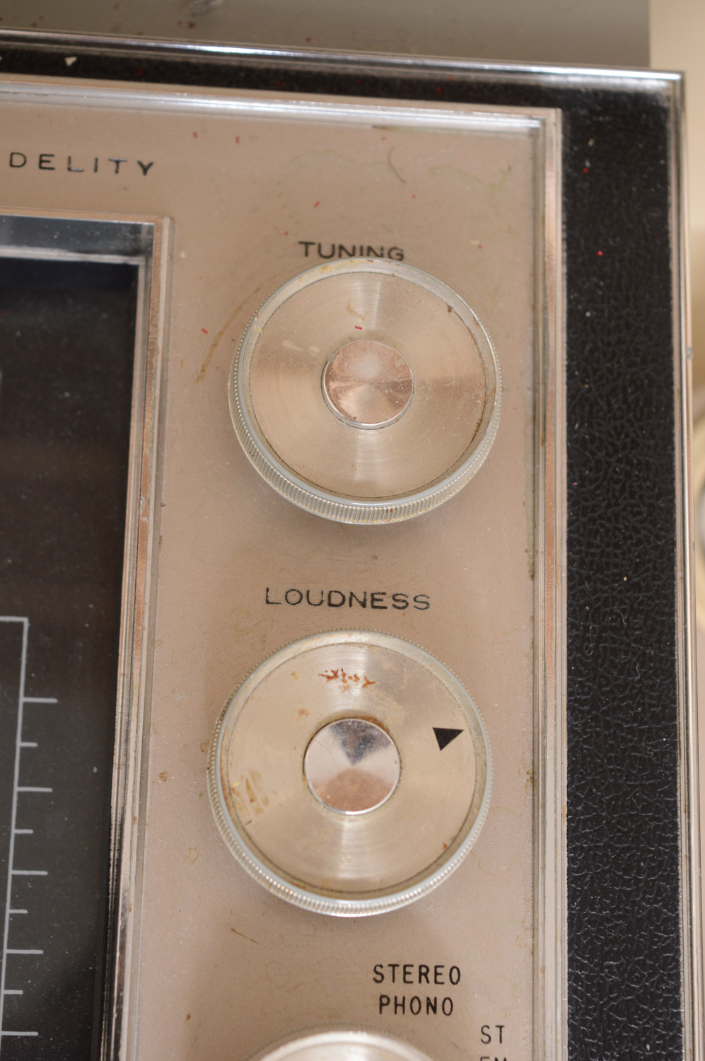 Vintage French Provincial Style Magnavox Stereo Console