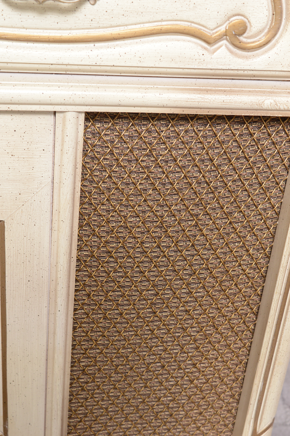 Vintage French Provincial Style Magnavox Stereo Console