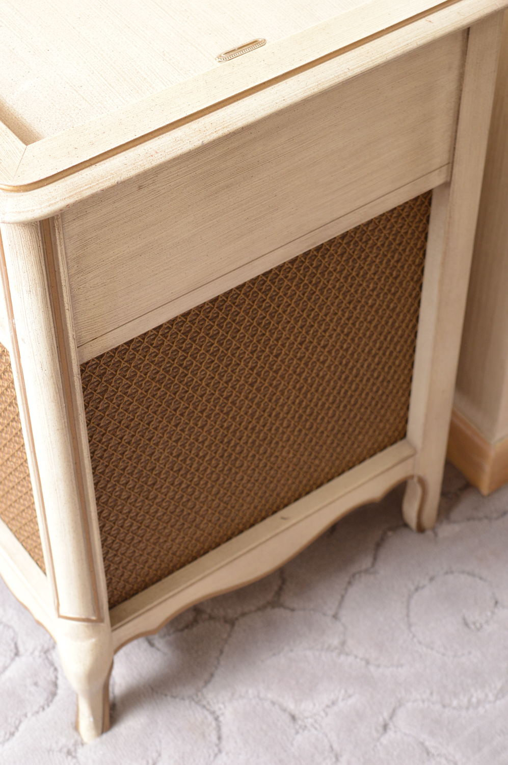 Vintage French Provincial Style Magnavox Stereo Console