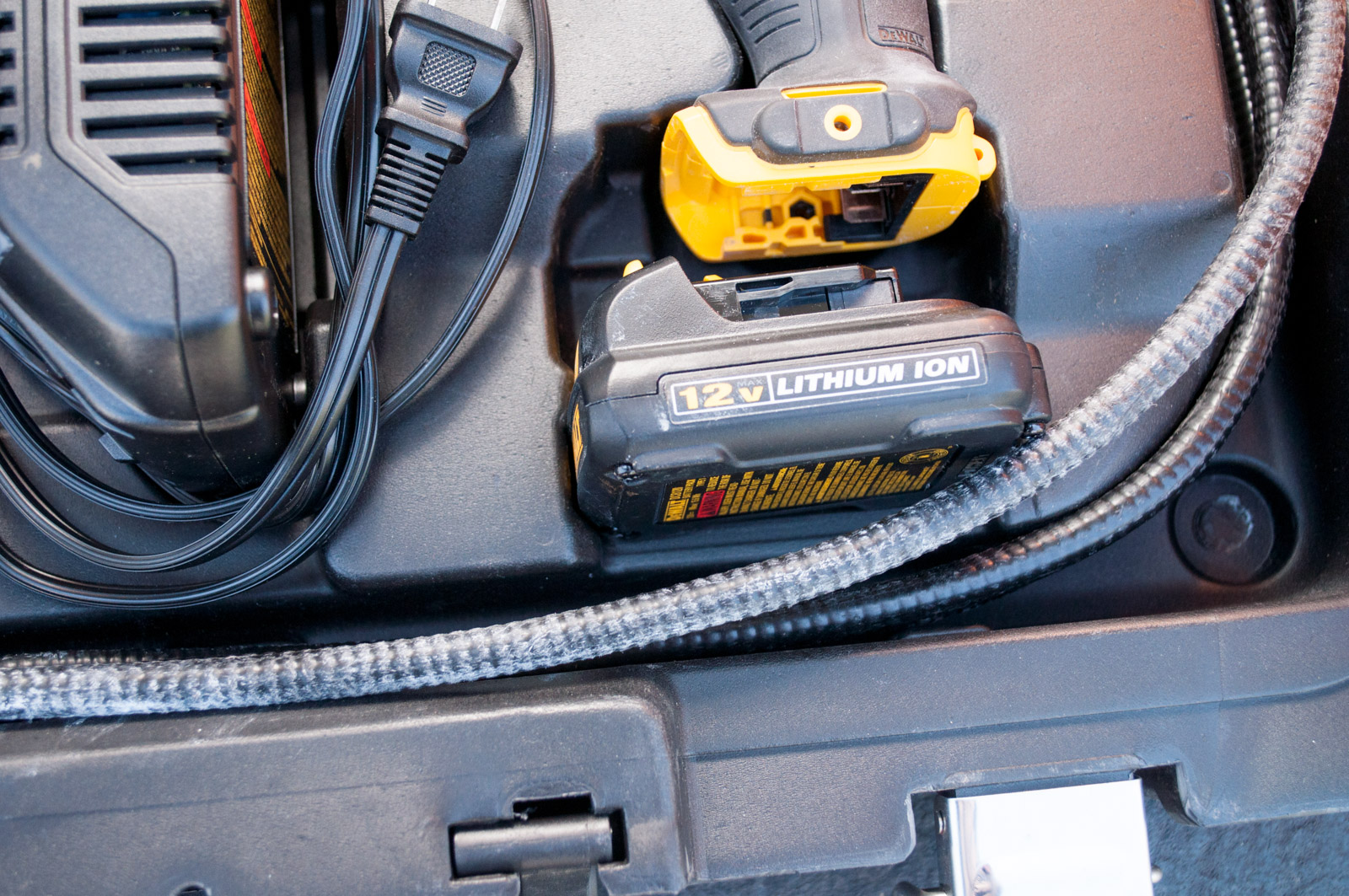 USA Borescopes Sewer Pipe Inspection Camera with DeWalt DCT 41051