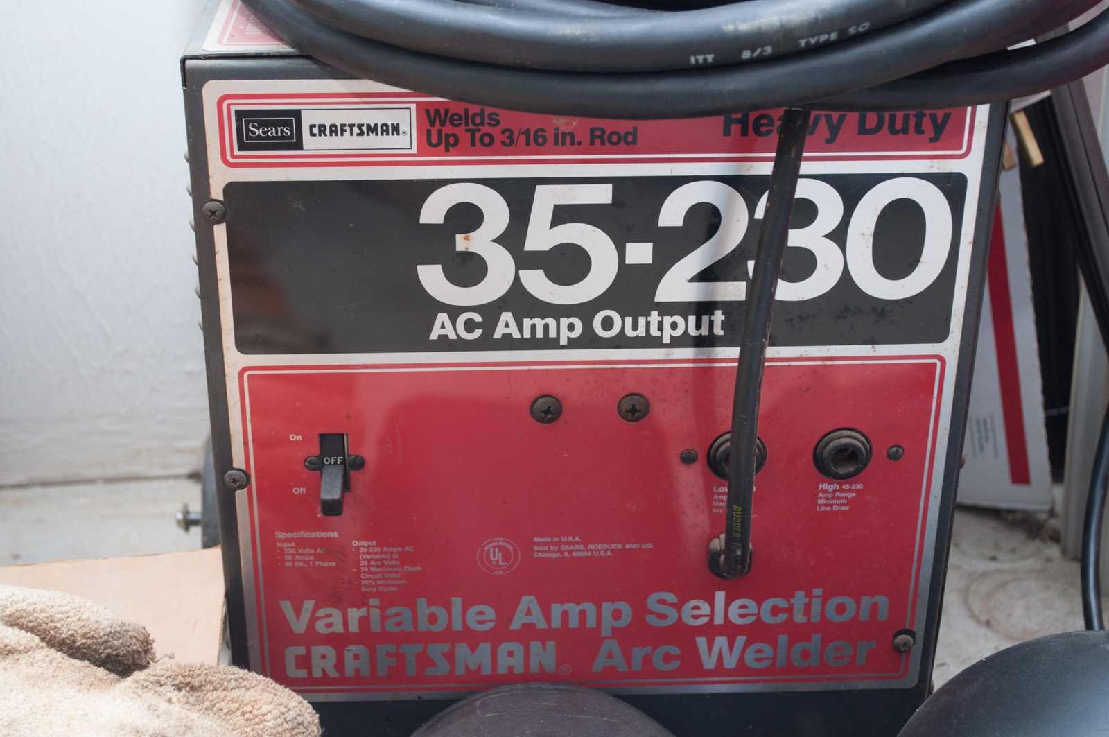 Craftsman Arc Welder with 35-230 AC Amp Output and Welding Gear