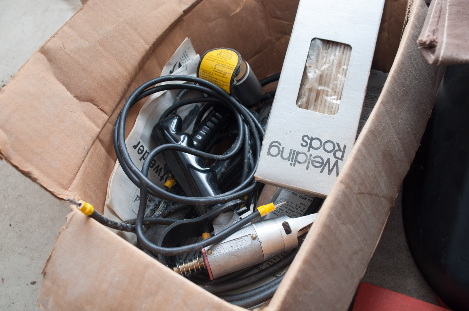 Craftsman Arc Welder with 35-230 AC Amp Output and Welding Gear