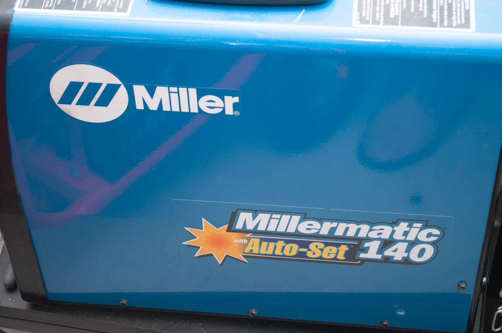 Miller Millermatic 140 MIG Welder with Auto-Set and M-10 Gun