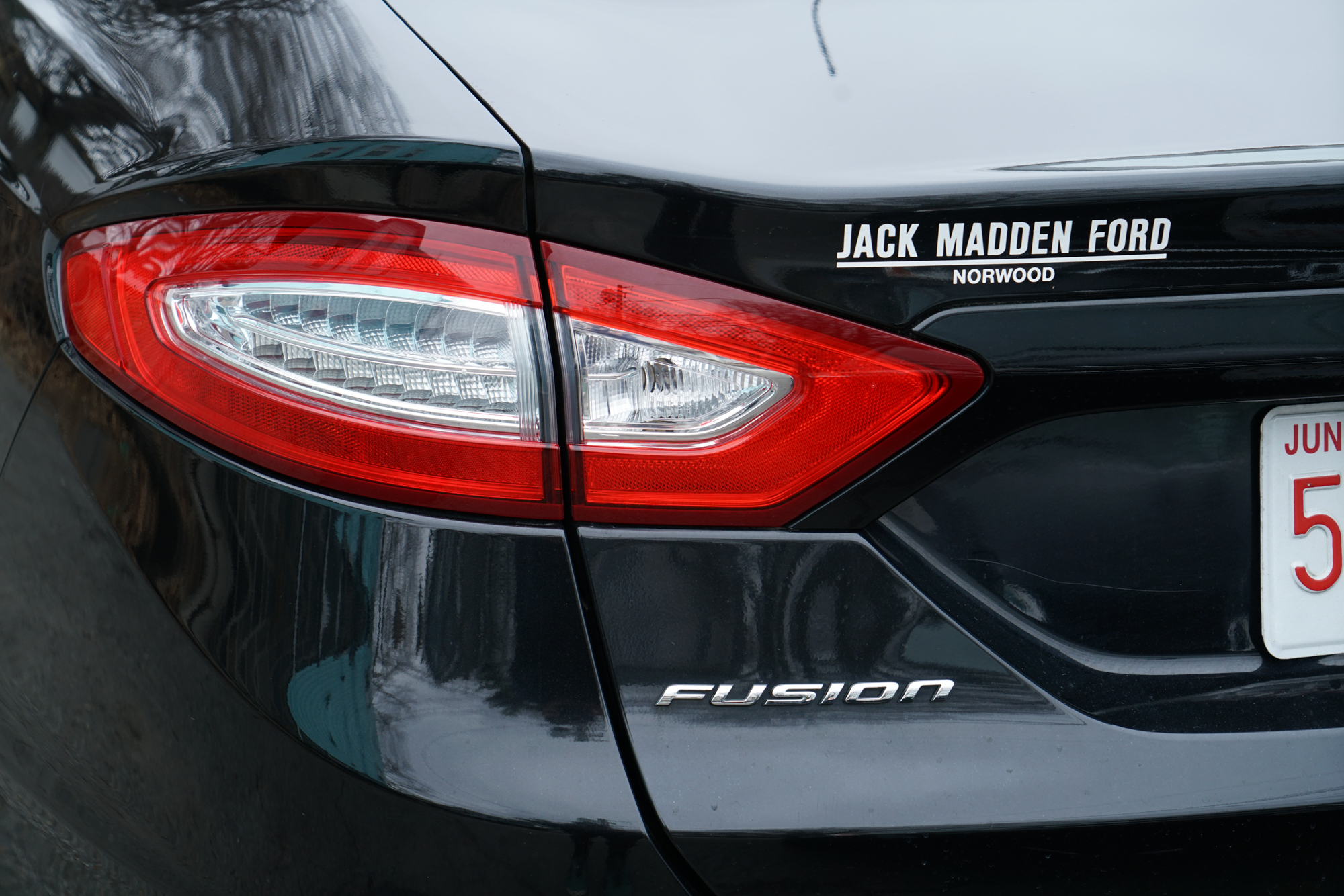 2013 Ford Fusion SE Hybrid Sedan