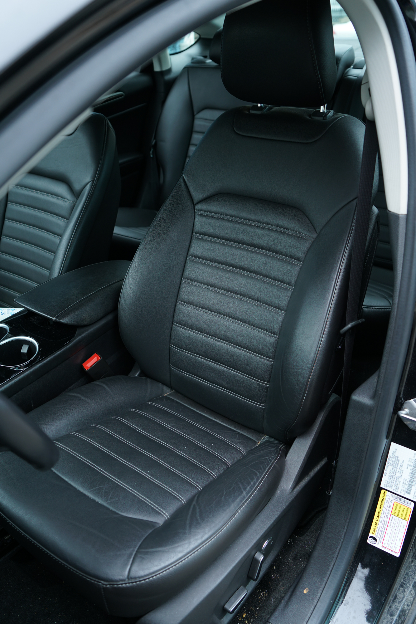 2013 Ford Fusion SE Hybrid Sedan