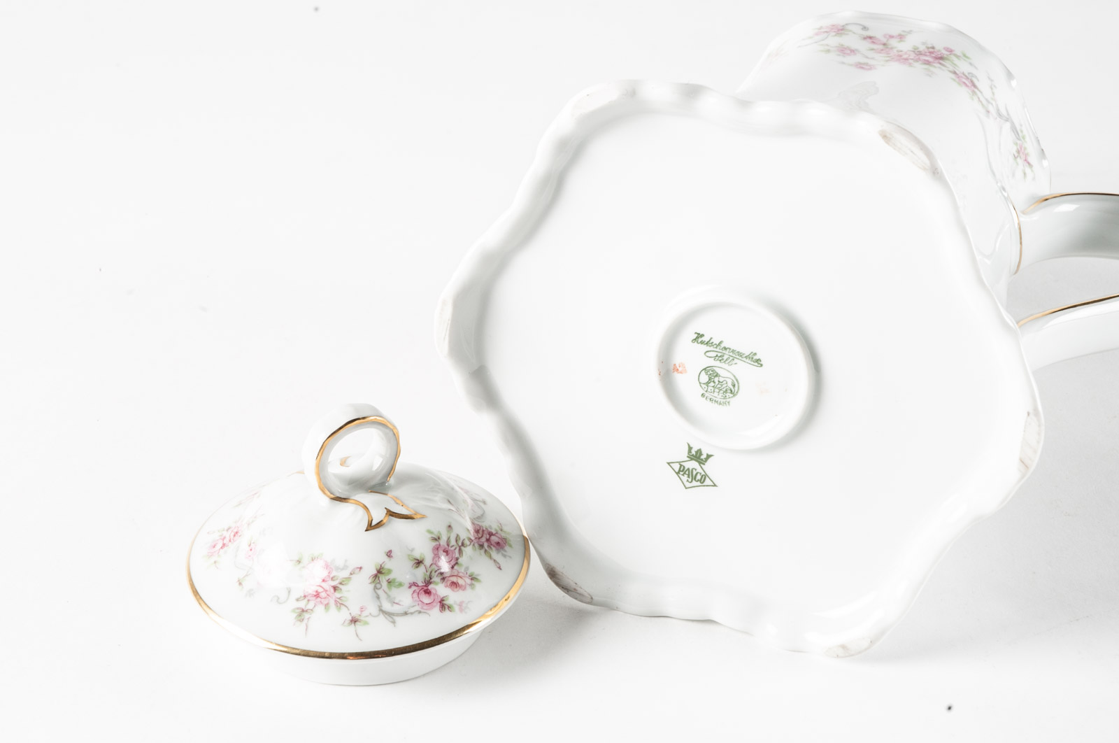 Johann Haviland China Featuring "Rosalinde" Pattern