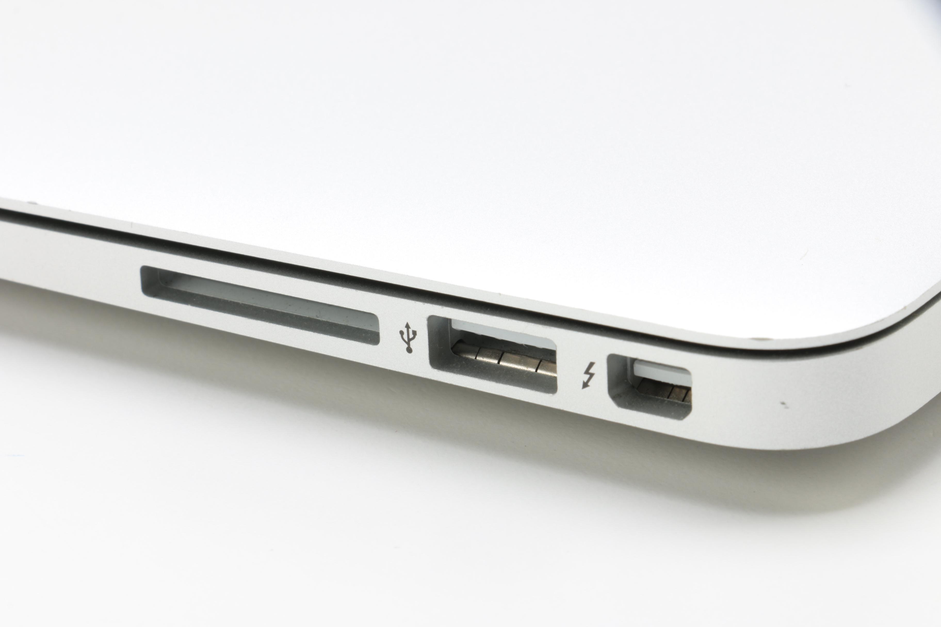 Model A1466 MacBook Air