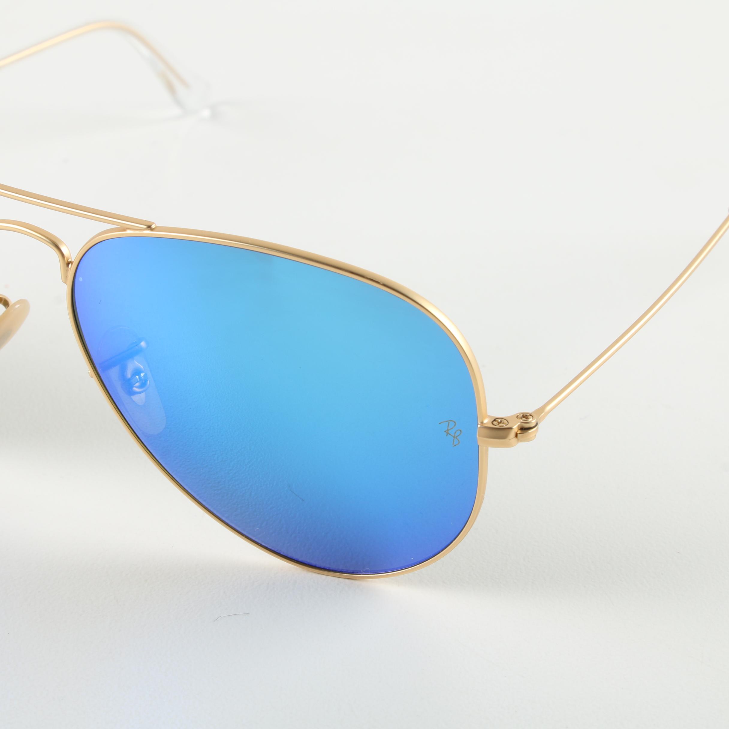 Ray-Ban Aviator Sunglasses with Blue Mirrored Lenses