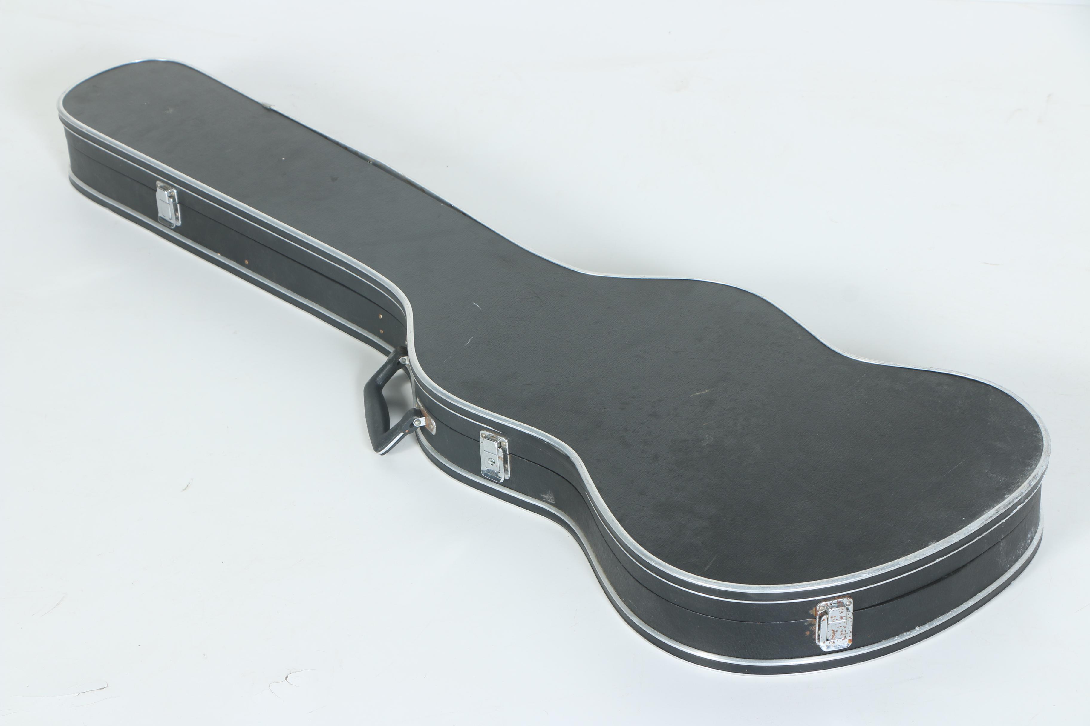 Cameo Deluxe 1960s Electric Bass Guitar with Case