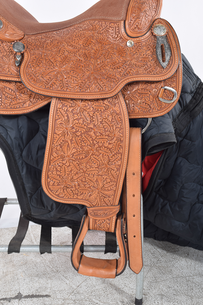 Dale Chavez Trophy Western Pleasure Leather & 500 Silver Show Saddle