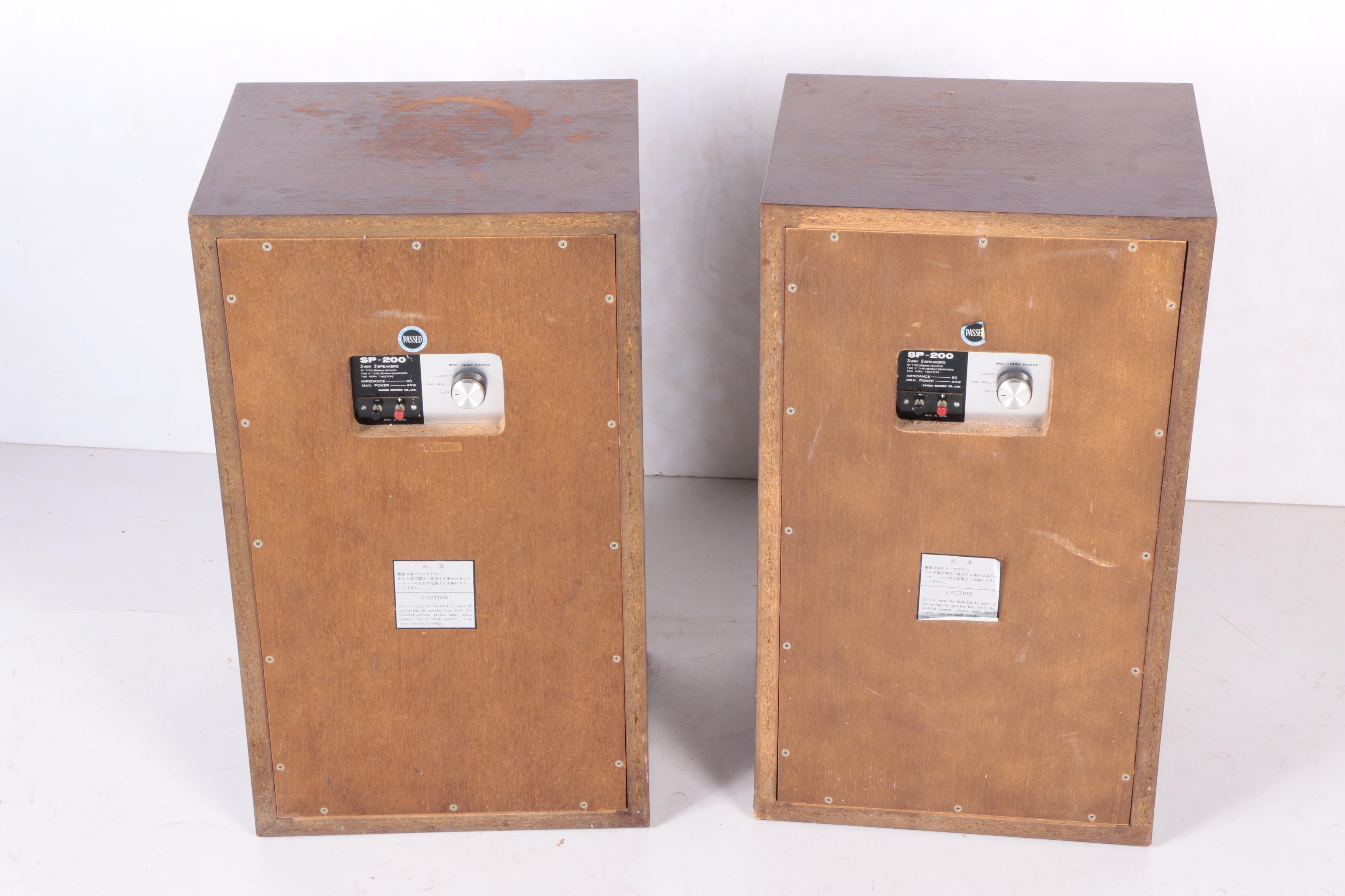 Vintage Sansui SP-200 Speakers